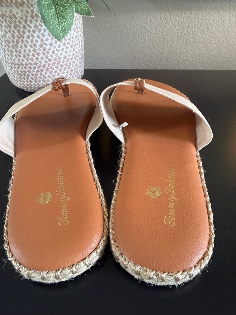 Tommy Bahama Sandals - Picture 6 of 8